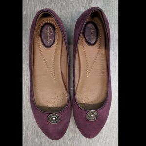 NEW Clarks Purple Suede Flats Size 9 Comfortable!